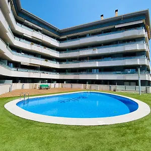 fenals-beach-lux-apartments-with-swimming-pool.catalonia-hotels.com/